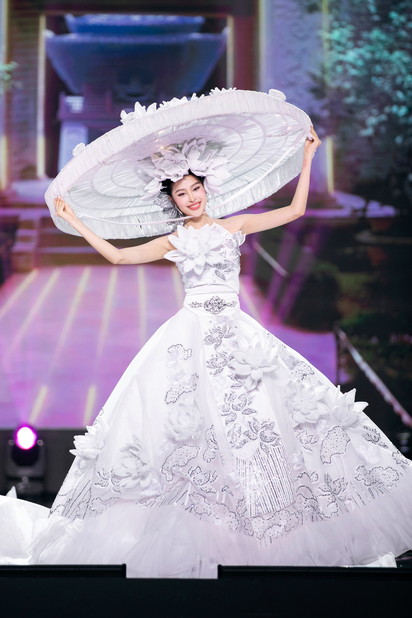 Bộ trang phục giành chiến thắng được đồng hành cùng tân Hoa hậu Hòa bình Việt Nam - Miss Grand Vietnam 2023 tham gia Miss Grand International 2023 vào tháng 10 tại Việt Nam.