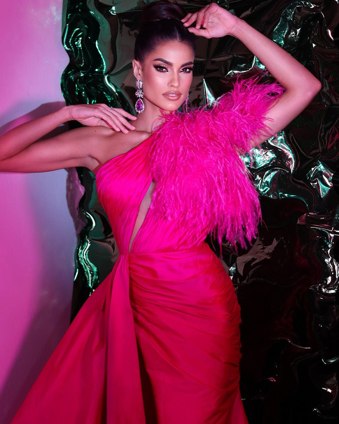 Chiến thắng của Karla Guilfú Acevedo không nằm ngoài dự đoán của nhiều người. Trước đó, cô được đánh giá là ứng viên sáng giá nhờ kinh nghiệm thi sắc đẹp ấn tượng.