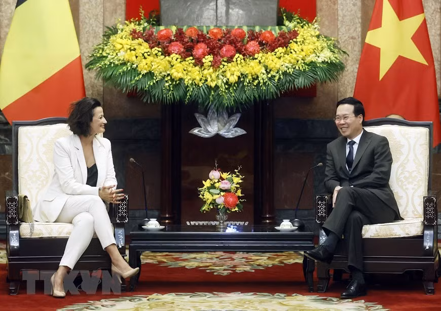 Chủ tịch nước Võ Văn Thưởng tiếp Chủ tịch Thượng viện Bỉ Stephanie D’Hose. (Ảnh: Thống Nhất/TTXVN) Chủ tịch nước Võ Văn Thưởng tiếp Chủ tịch Thượng viện Bỉ Stephanie D’Hose. (Ảnh: Thống Nhất/TTXVN)