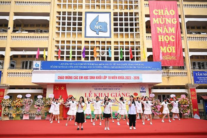 Tiết mục văn nghệ tại buổi lễ khai giảng năm học 2023-2024