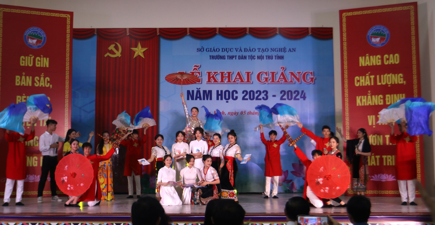 Hân hoan khai giảng năm học mới, Chủ tịch nước gửi thư tới ngành giáo dục ảnh 20