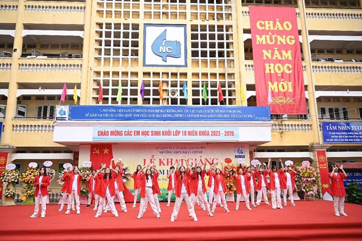 Hân hoan khai giảng năm học mới, Chủ tịch nước gửi thư tới ngành giáo dục ảnh 107