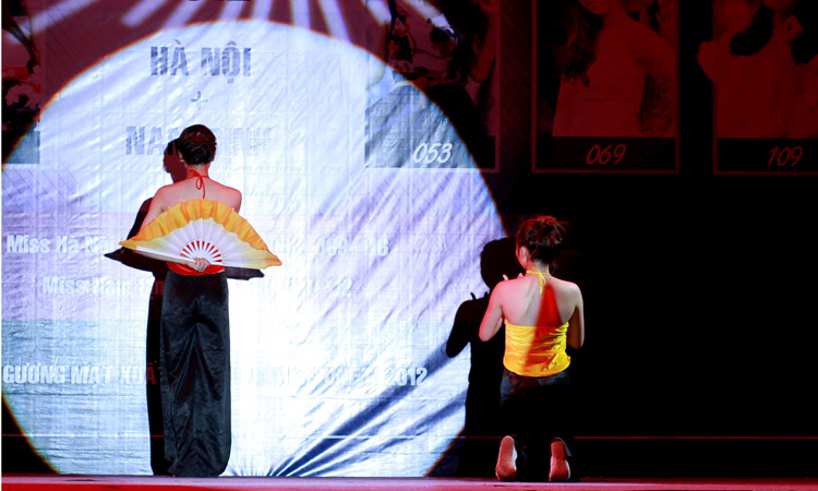 Tiết mục múa hát 