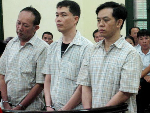 Các bị cáo trong phiên xử