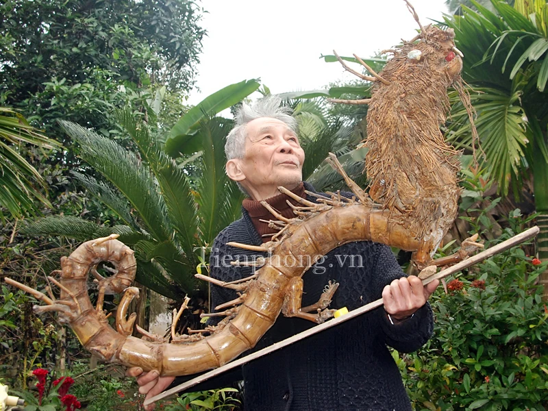 Ông Lê Mưu cho biết, con Rồng tre là biểu tượng thiêng liêng của người Việt Nam. Thế Rồng bay thể hiện cái tâm đức, cốt cách, cái hồn của dân tộc