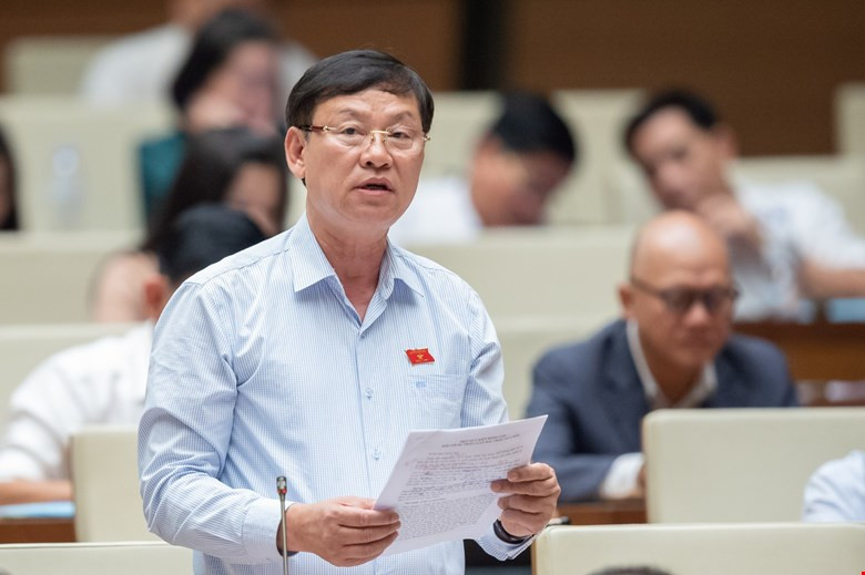 ĐBQH Nguyễn Hữu Chính (Hà Nội)