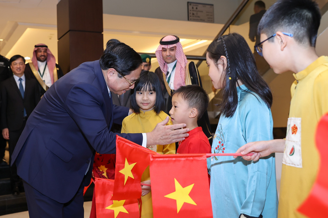 Thủ tướng Phạm Minh Chính với bà con kiều bào Việt Nam