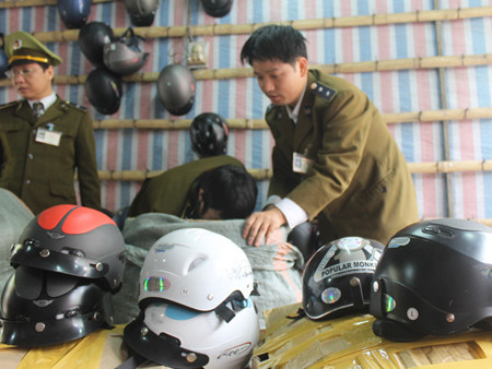 Các loại mũ này được bán với giá từ 15-60.000đ