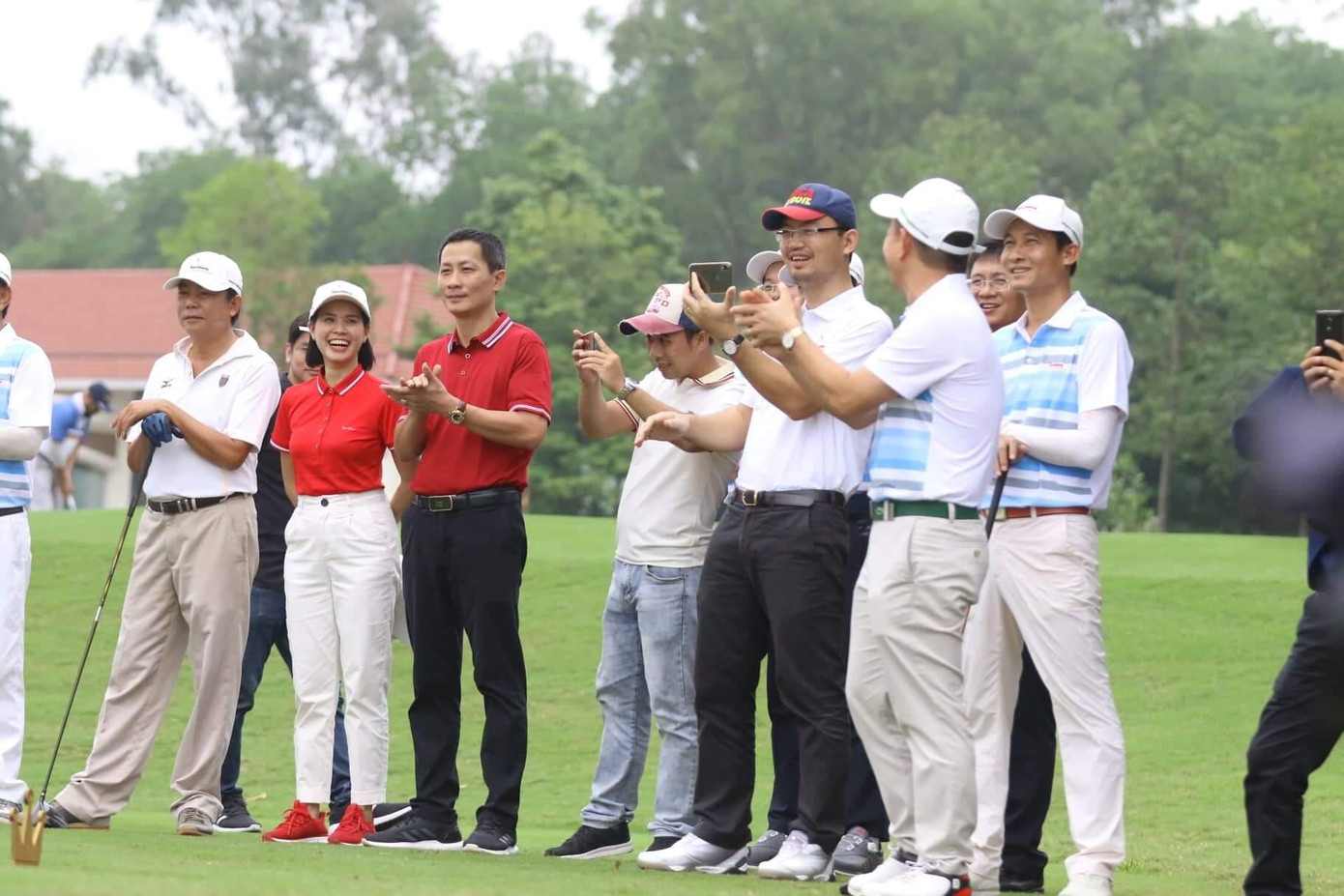 Ai là nhà vô địch Tiền Phong Golf Championship mùa thứ ba? ảnh 21