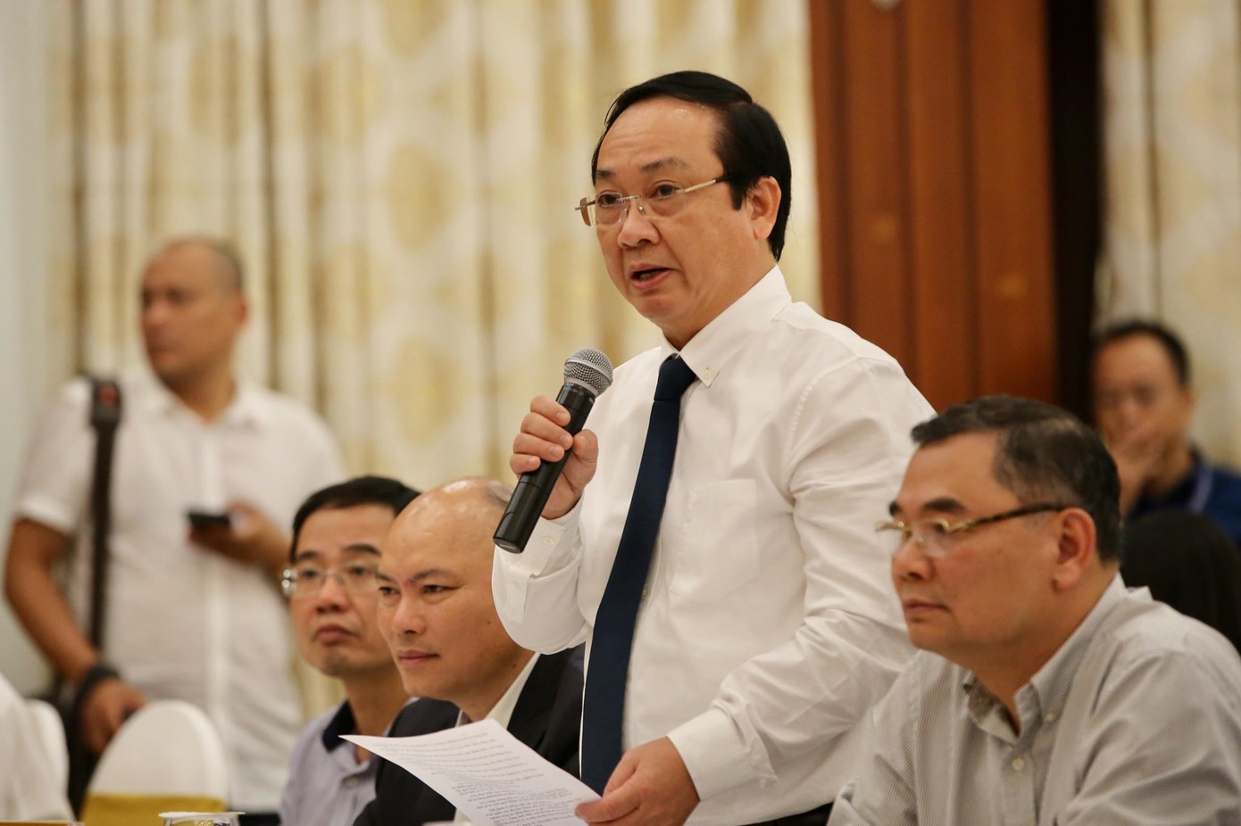 Ô nhiễm không khí Hà Nội 'chỉ có lúc và có nơi' ảnh 2