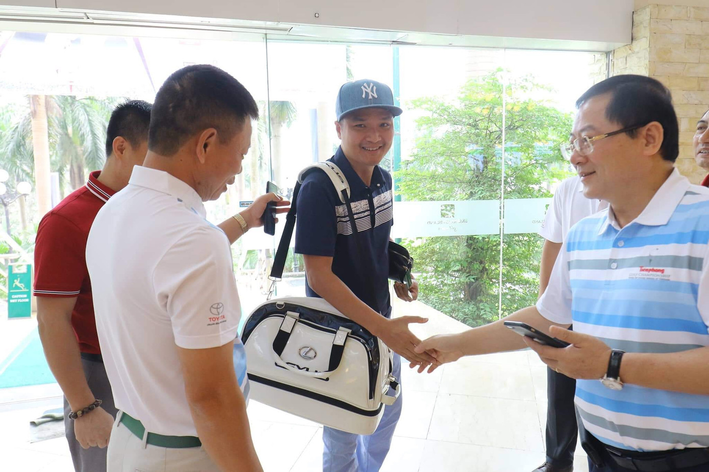 Ai là nhà vô địch Tiền Phong Golf Championship mùa thứ ba? ảnh 29