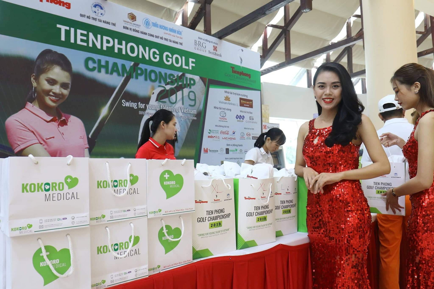 Ai là nhà vô địch Tiền Phong Golf Championship mùa thứ ba? ảnh 37
