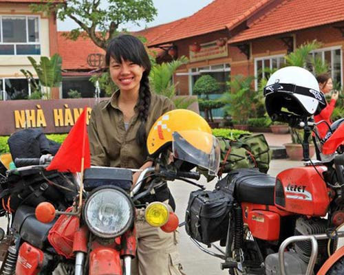  Cô thủ thư nhỏ nhắn chỉ thích đi solo, không thích làm 