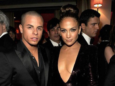 Jennifer Lopez hạnh phúc bên phi công trẻ Casper Smart