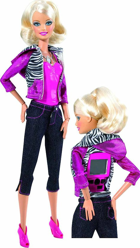 Barbie có gắn camera và màn hình. Barbie có gắn camera và màn hình