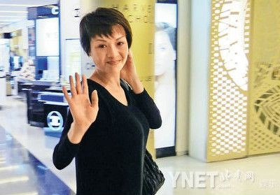 Ngắm bóng hồng rực lửa một thời của 'vua hài' Châu Tinh Trì ảnh 8