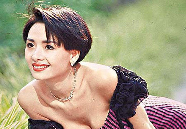 Ngắm bóng hồng rực lửa một thời của 'vua hài' Châu Tinh Trì ảnh 6