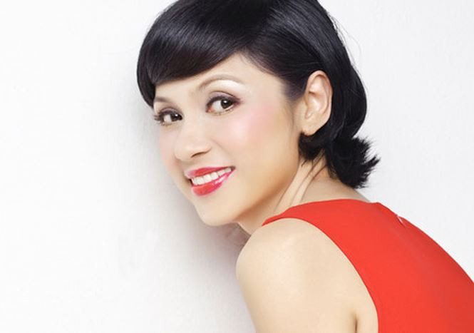 Người đẹp Tây Đô Việt Trinh qua ảnh