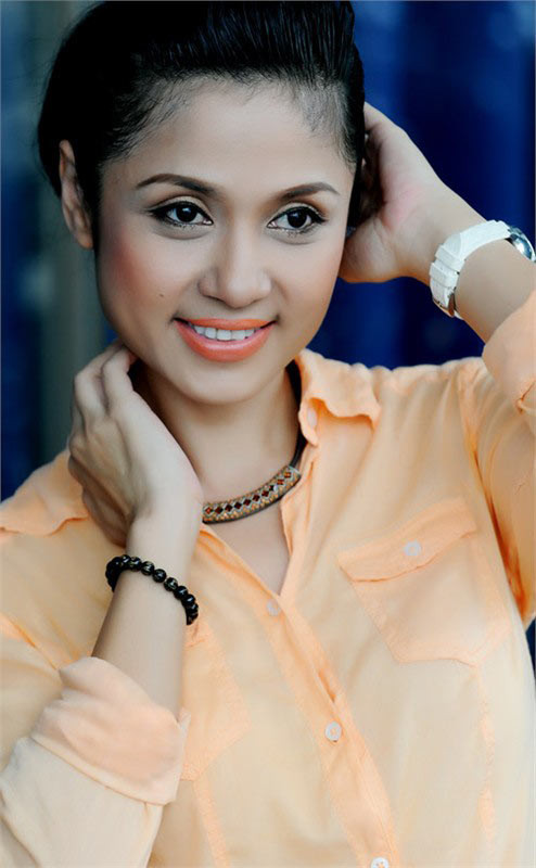 Người đẹp Tây Đô Việt Trinh qua ảnh