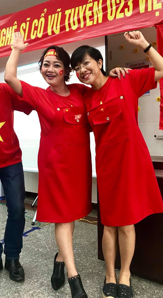 MC Thảo Vân cổ vũ U23 Việt Nam