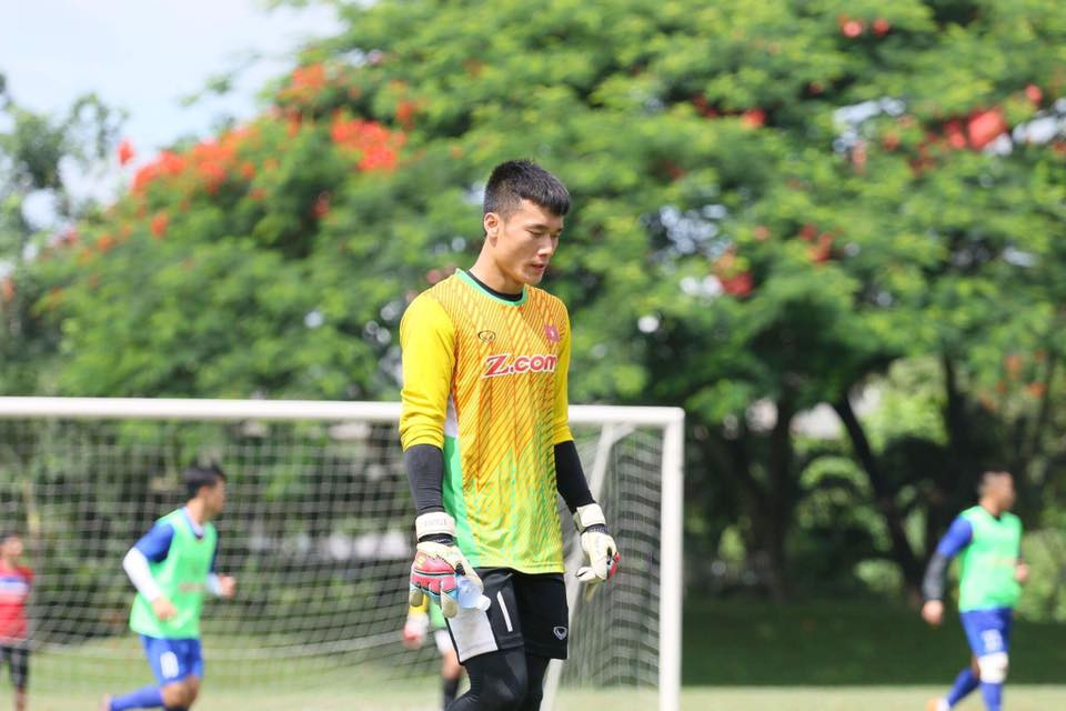 Thủ môn Bùi Tiến Dũng