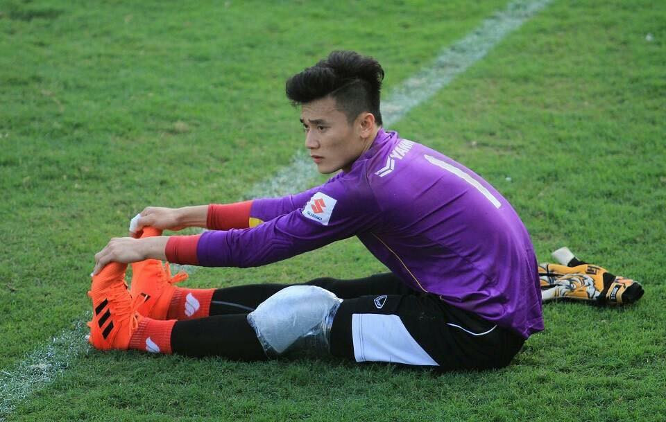 Thủ môn Bùi Tiến Dũng