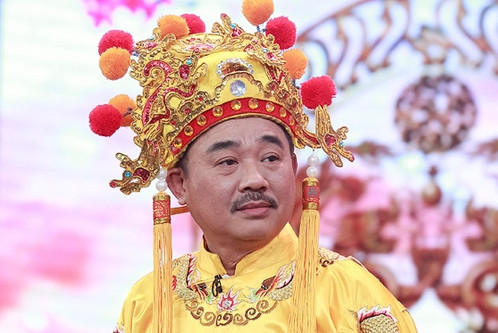 Bản tin showbiz ngày 10/1: Hoa hậu H’Hen Niê tiết lộ từng bị quấy rối ảnh 2