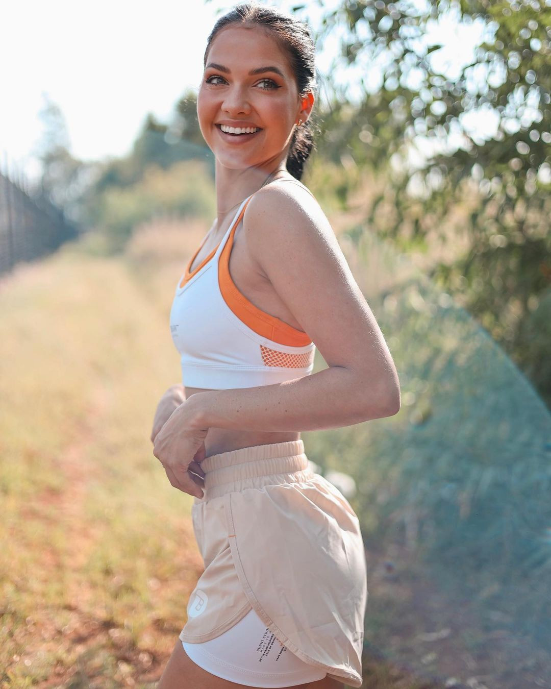 Cô đồng thời còn sáng lập một thương hiệu thời trang mang tên Natalia Jefferys.