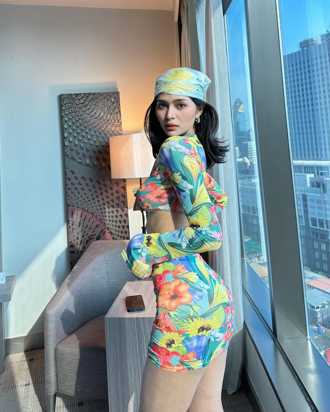 Những năm gần đây, Campuchia đều chọn người đẹp có chiều cao ấn tượng cùng sắc vóc nóng bỏng để đại diện quốc gia.