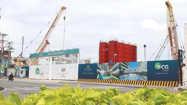 Trong tháng 5, nhóm bất động sản xếp ở vị trí thứ hai về khối lượng phát hành với 6.879 tỷ đồng trái phiếu, tương đương 28,53% tổng giá trị phát hành.