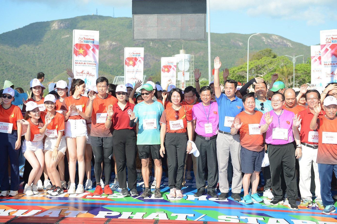 Chạy đồng hành cùng Tiền Phong Marathon 2022 ảnh 24