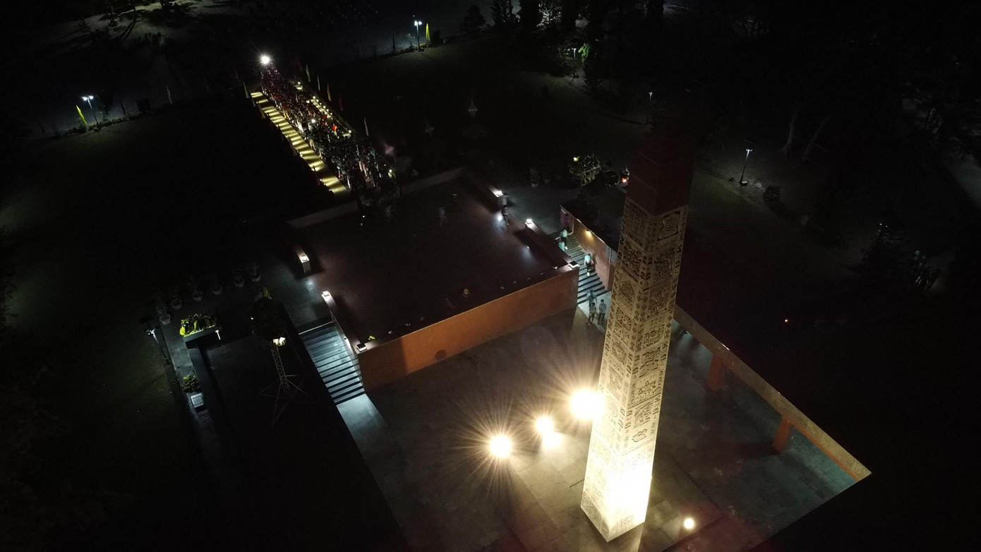 Dâng hương, thắp nến tri ân các bậc tiền nhân ảnh 31 Dâng hương, thắp nến tri ân các bậc tiền nhân ảnh 31