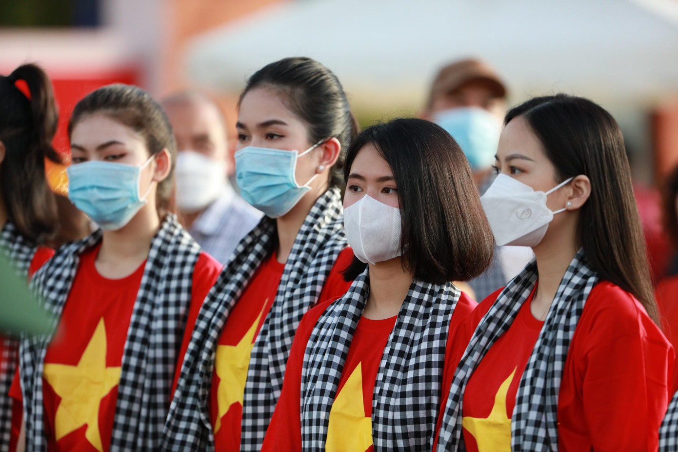 Thượng cờ Tổ quốc ở Côn Đảo linh thiêng ảnh 4 Thượng cờ Tổ quốc ở Côn Đảo linh thiêng ảnh 4