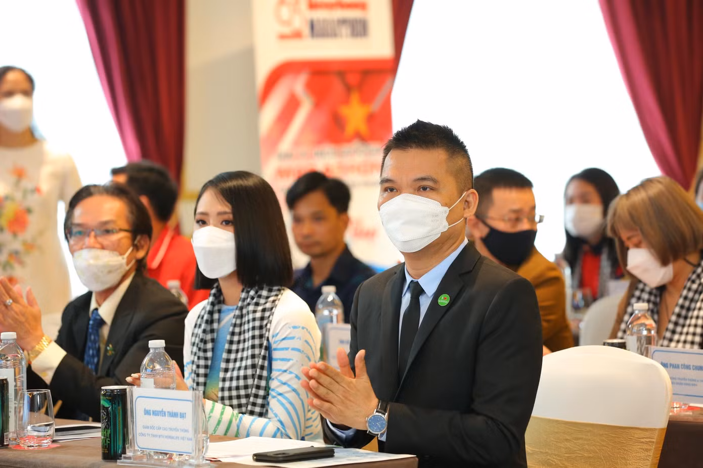 Theo dấu chân huyền thoại ảnh 16 Theo dấu chân huyền thoại ảnh 16