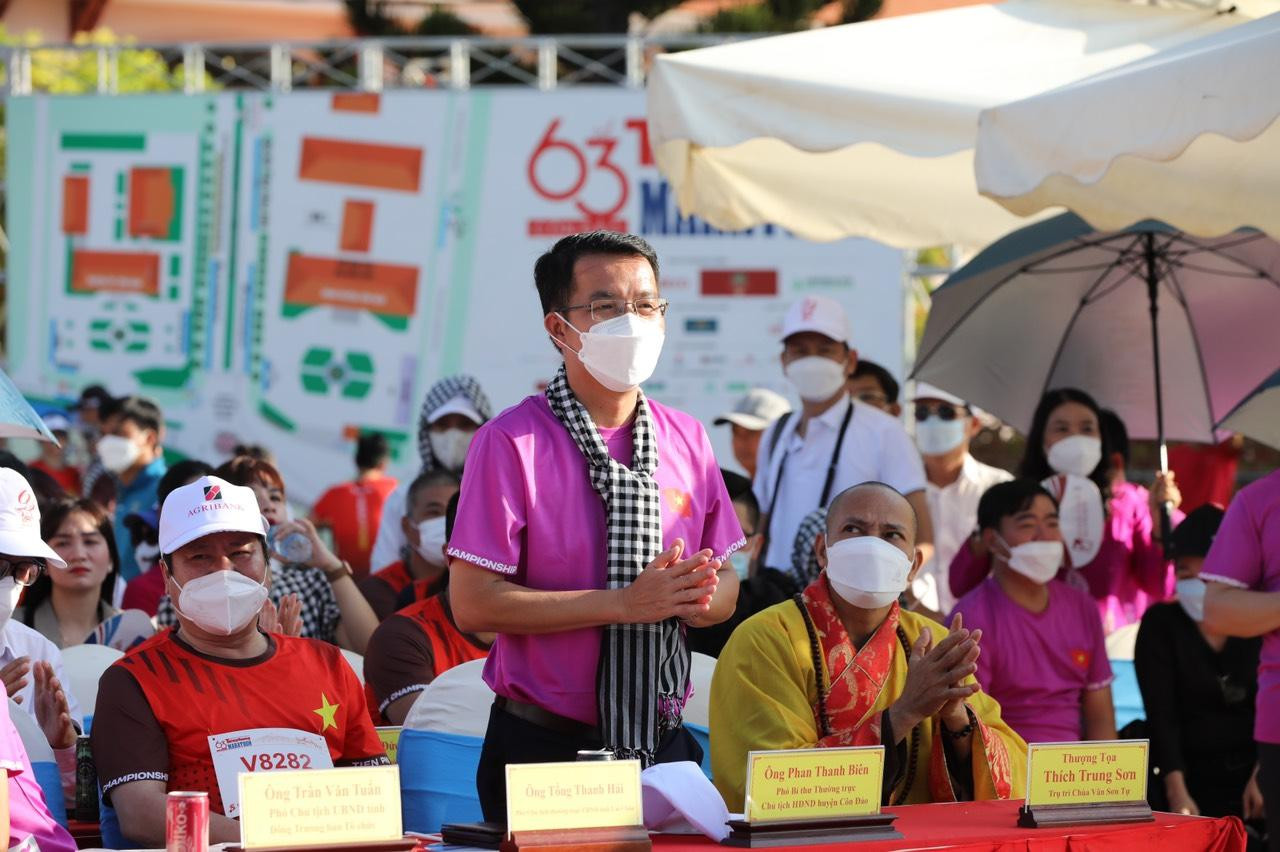 Chạy đồng hành cùng Tiền Phong Marathon 2022 ảnh 19