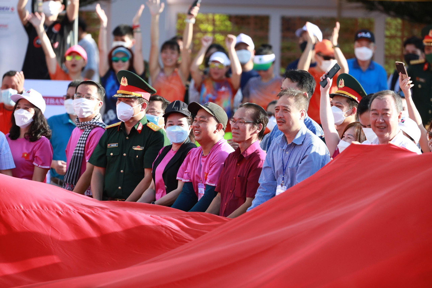 Thượng cờ Tổ quốc ở Côn Đảo linh thiêng ảnh 23 Thượng cờ Tổ quốc ở Côn Đảo linh thiêng ảnh 23