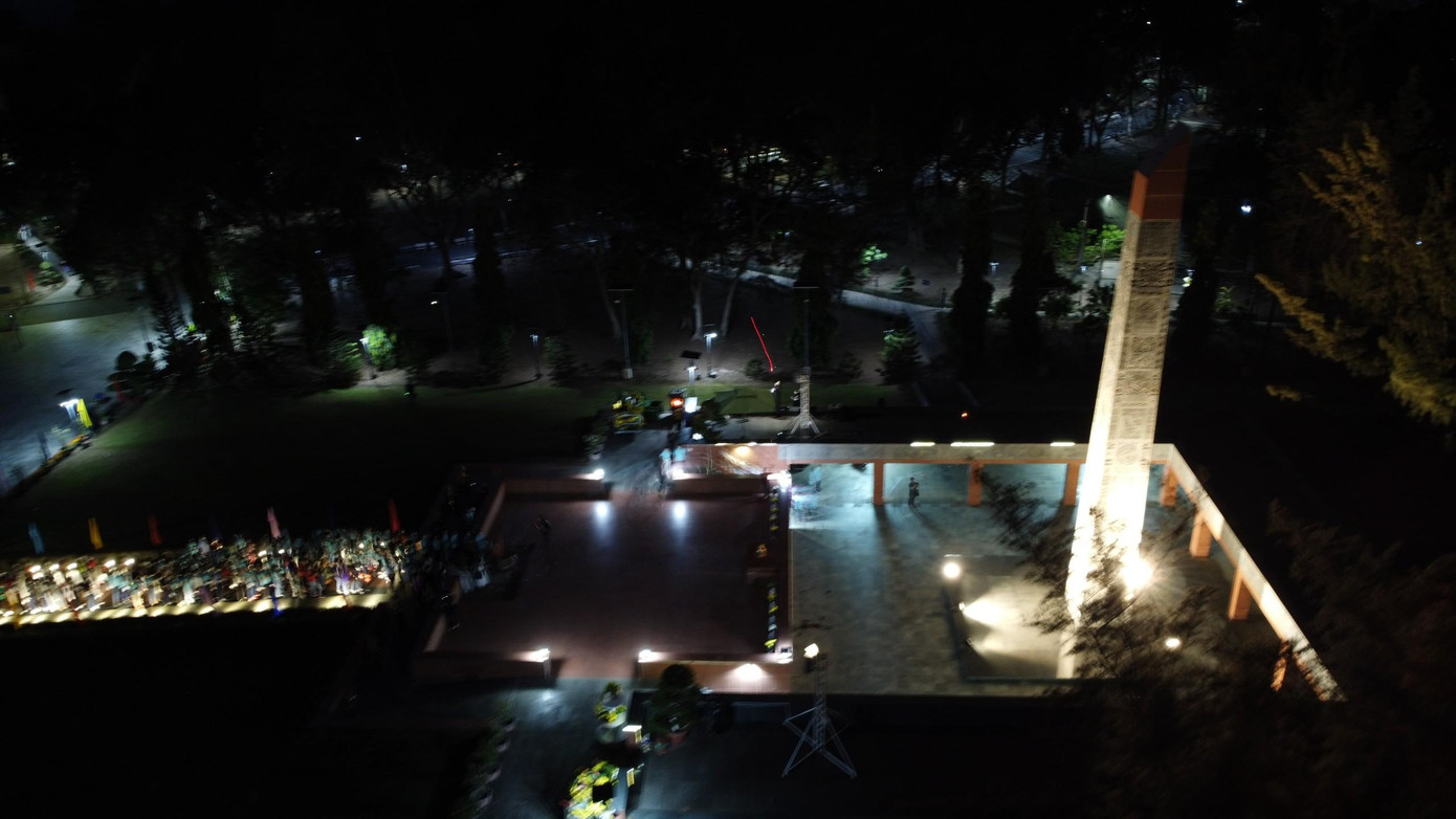 Dâng hương, thắp nến tri ân các bậc tiền nhân ảnh 33 Dâng hương, thắp nến tri ân các bậc tiền nhân ảnh 33