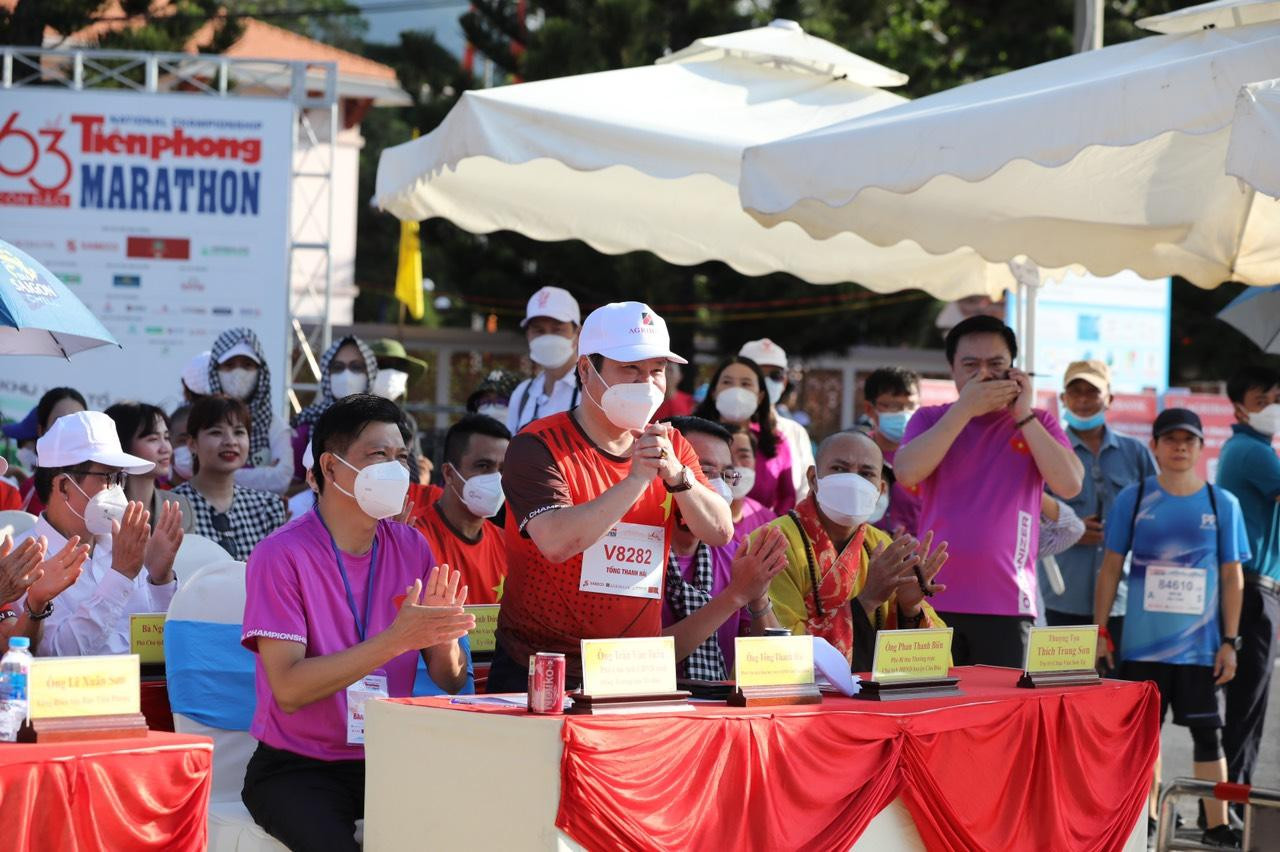 Chạy đồng hành cùng Tiền Phong Marathon 2022 ảnh 22