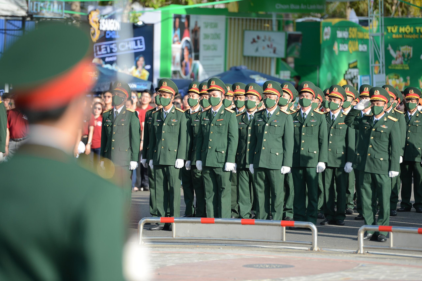 Thượng cờ Tổ quốc ở Côn Đảo linh thiêng ảnh 16 Thượng cờ Tổ quốc ở Côn Đảo linh thiêng ảnh 16