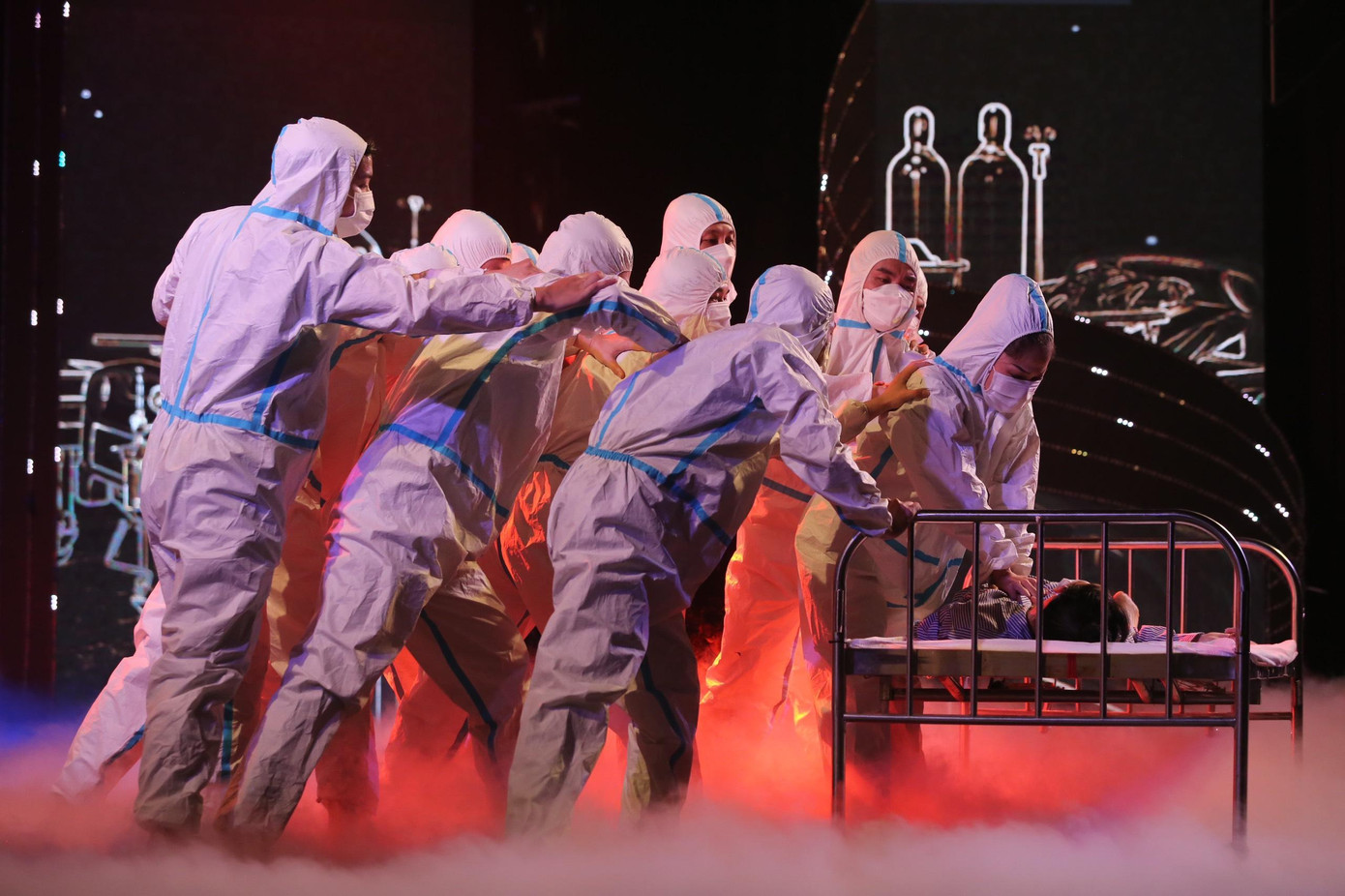 Tôn vinh những tấm gương có sức lan tỏa mạnh mẽ trong cộng đồng ảnh 33