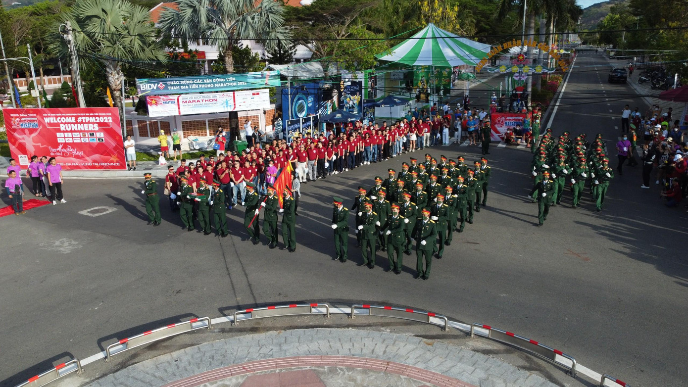 Thượng cờ Tổ quốc ở Côn Đảo linh thiêng ảnh 32 Thượng cờ Tổ quốc ở Côn Đảo linh thiêng ảnh 32