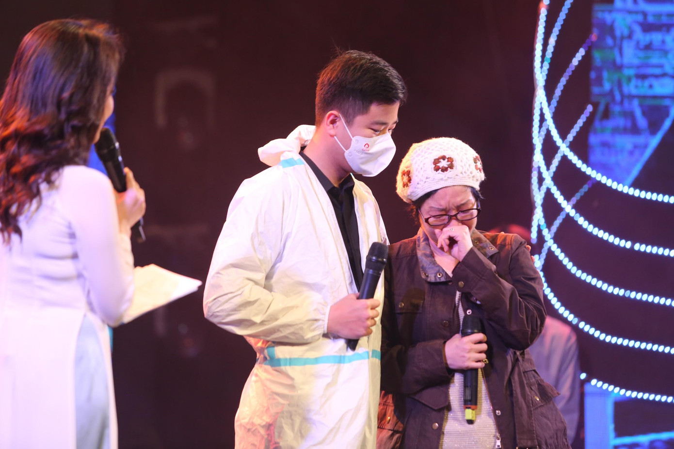 Tôn vinh những tấm gương có sức lan tỏa mạnh mẽ trong cộng đồng ảnh 31