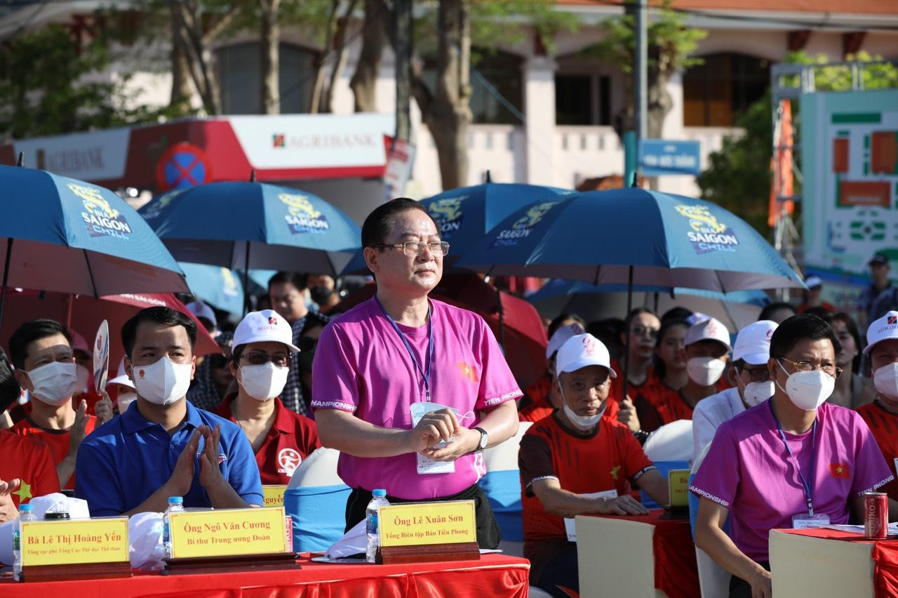 Chạy đồng hành cùng Tiền Phong Marathon 2022 ảnh 20