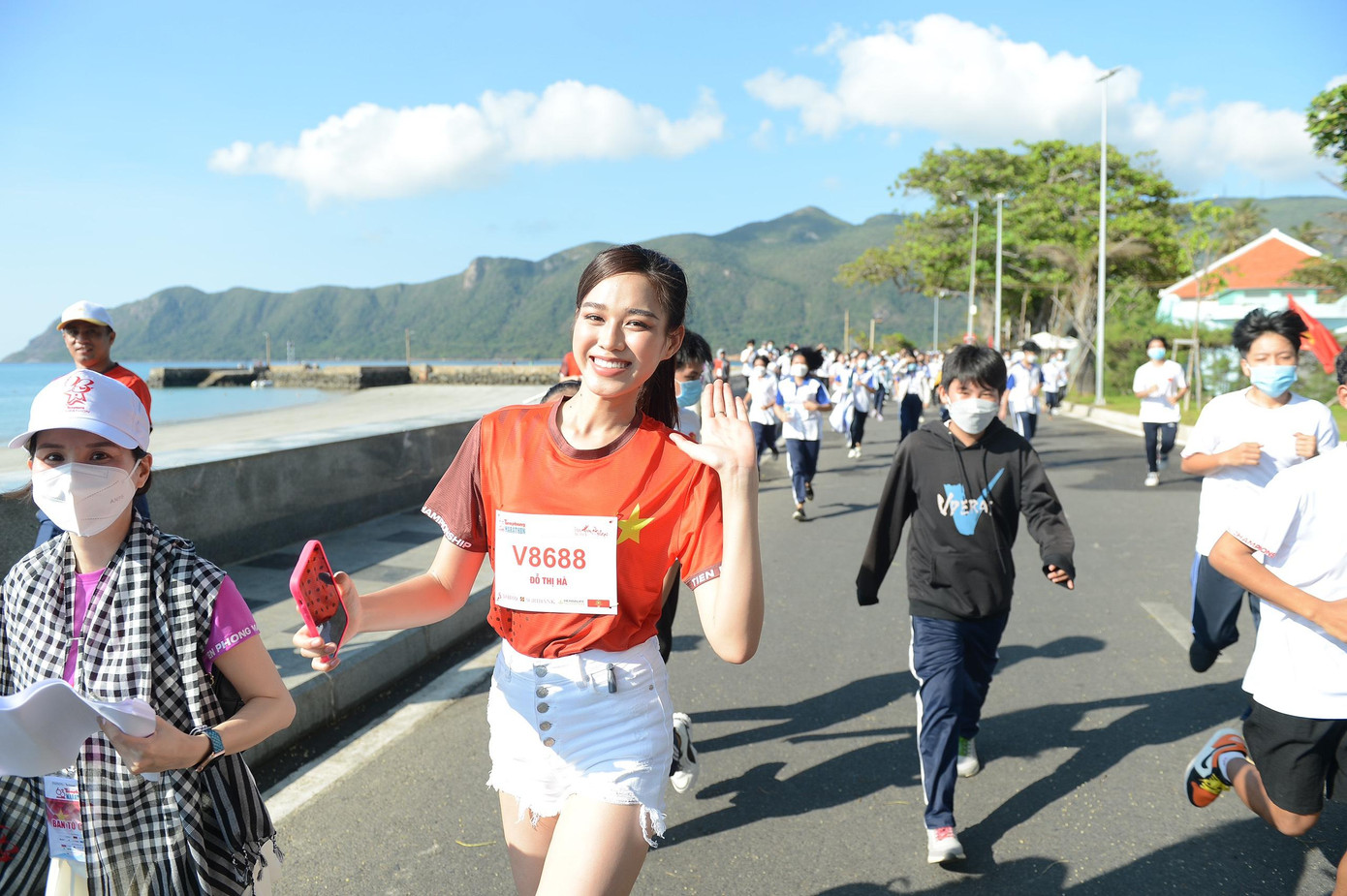 Chạy đồng hành cùng Tiền Phong Marathon 2022 ảnh 32