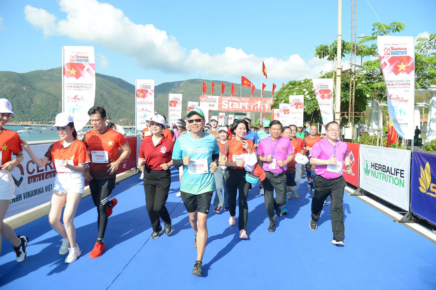 Chạy đồng hành cùng Tiền Phong Marathon 2022 ảnh 26