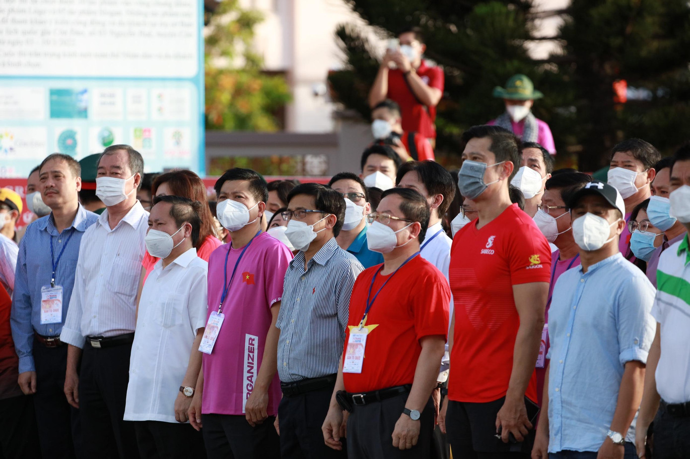 Thượng cờ Tổ quốc ở Côn Đảo linh thiêng ảnh 3 Thượng cờ Tổ quốc ở Côn Đảo linh thiêng ảnh 3