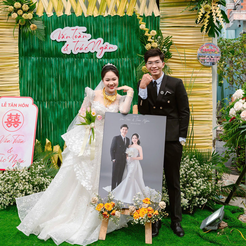 Cặp đôi có đám cưới ý nghĩa, đáng nhớ.