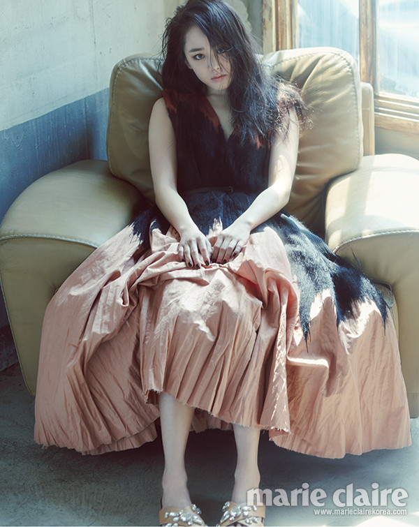 Moon Geun Young “lột xác” trên Marie Claire ảnh 7