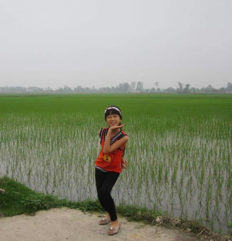 Nàng hậu còn vô cùng tinh nghịch và nhí nhố.