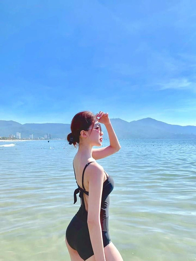 Sở hữu nhan sắc xinh đẹp và thân hình cân đối, Lương Thanh từng có ý định tham gia cuộc thi nhan sắc, nhưng sau đó rút lui để theo đuổi ước mơ trở thành diễn viên chuyên nghiệp.